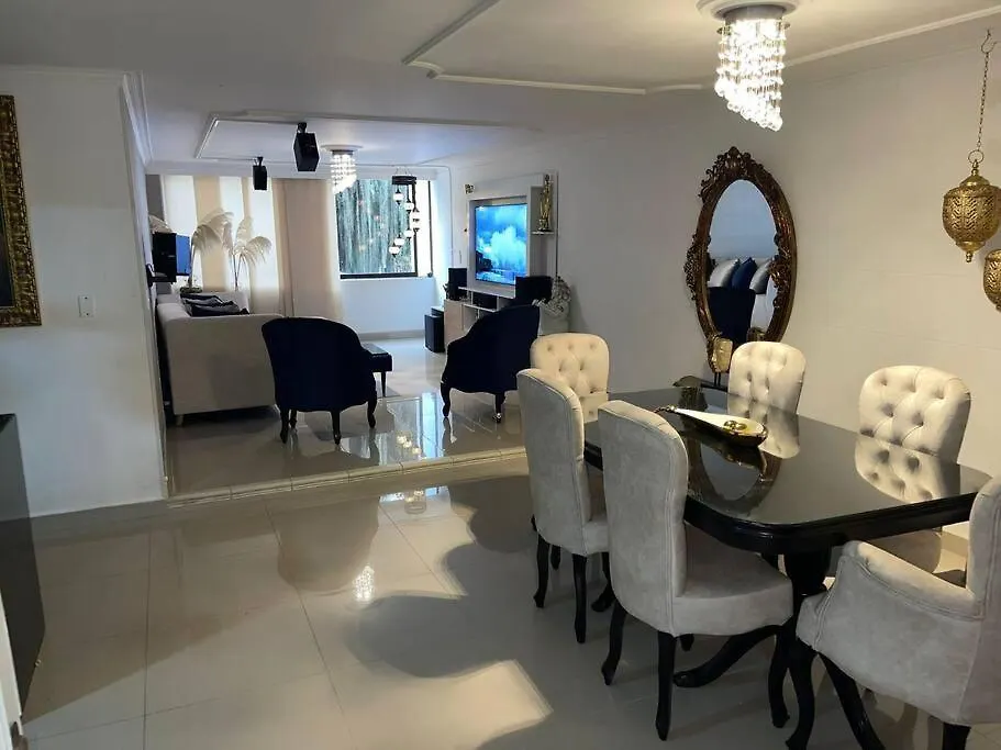 Hermoso apartamento en el barrio el poblado de medellin, exclusivo y elegante 0*,  Colombia