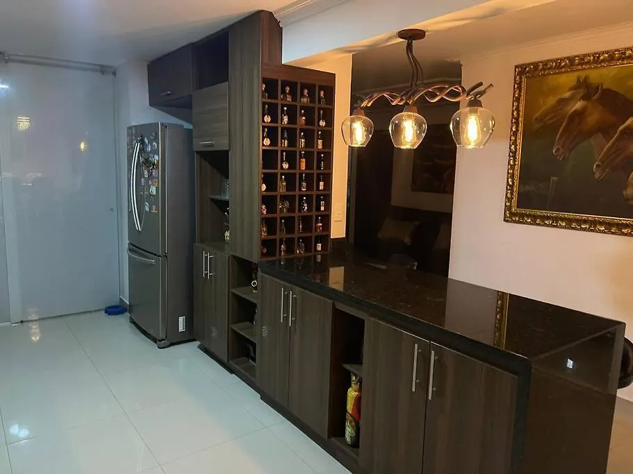 Hermoso apartamento en el barrio el poblado de medellin, exclusivo y elegante